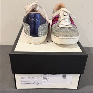 Gucci Women’s Sneakers - Silver, Pink, and Blue